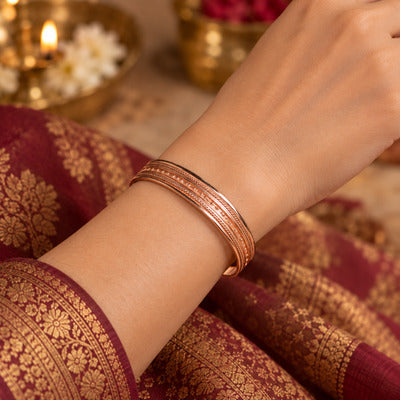 Brazalete Oriental de Cobre Puro con Acabado Brillante